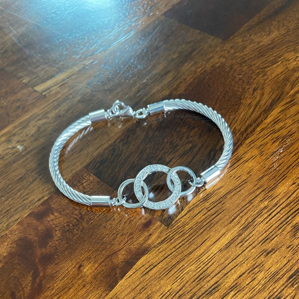 Lia Sophia Silver Interlocking Circle Bracelet